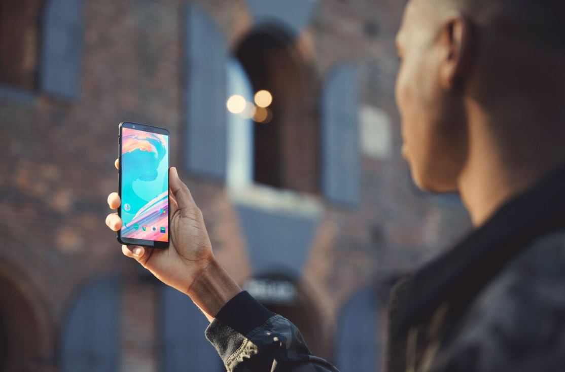 OnePlus 5T Header