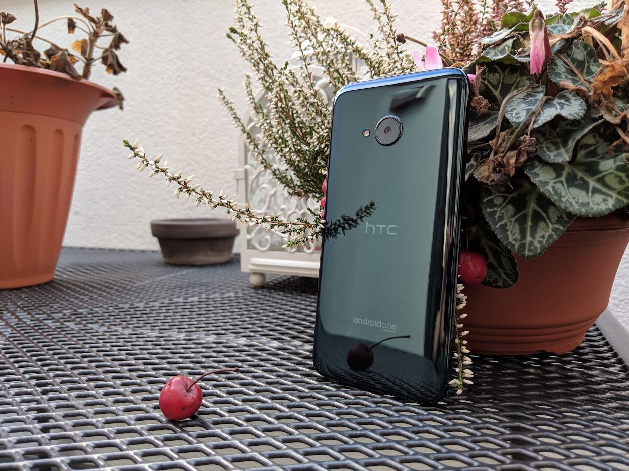 HTC U11 Life Test