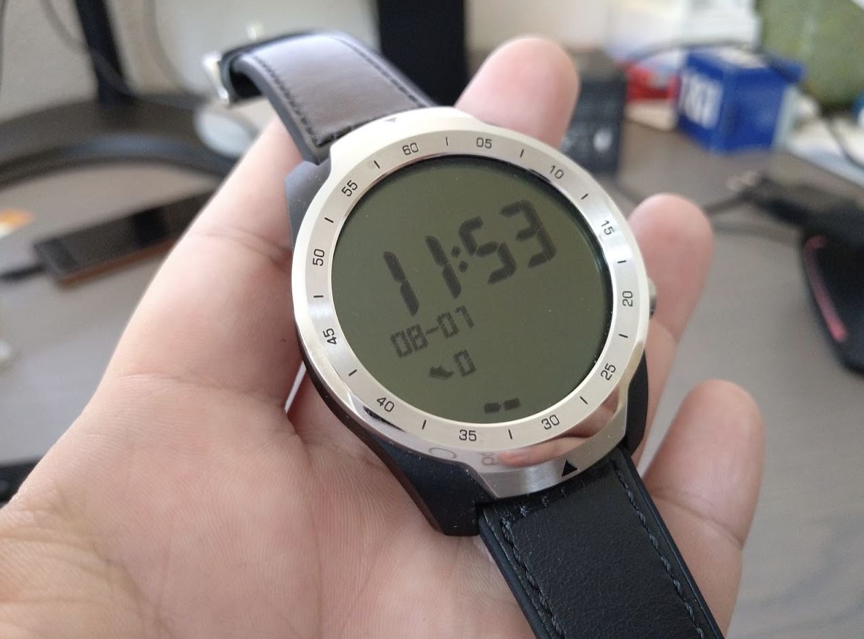 TicWatch Pro monochromes Display