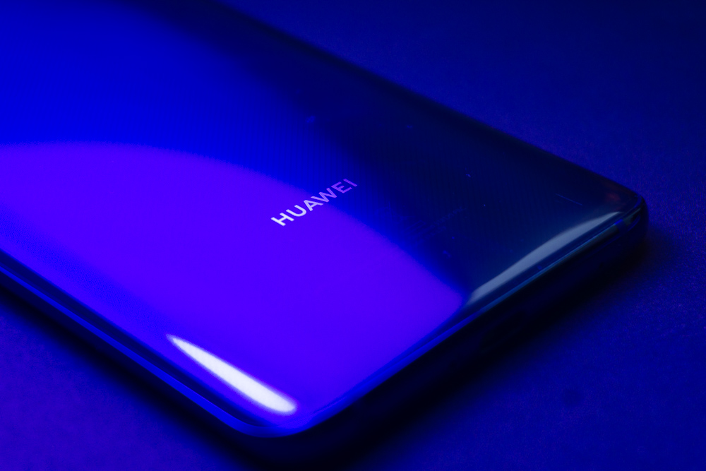 huawei-mate-20-pro-back test Logo Header