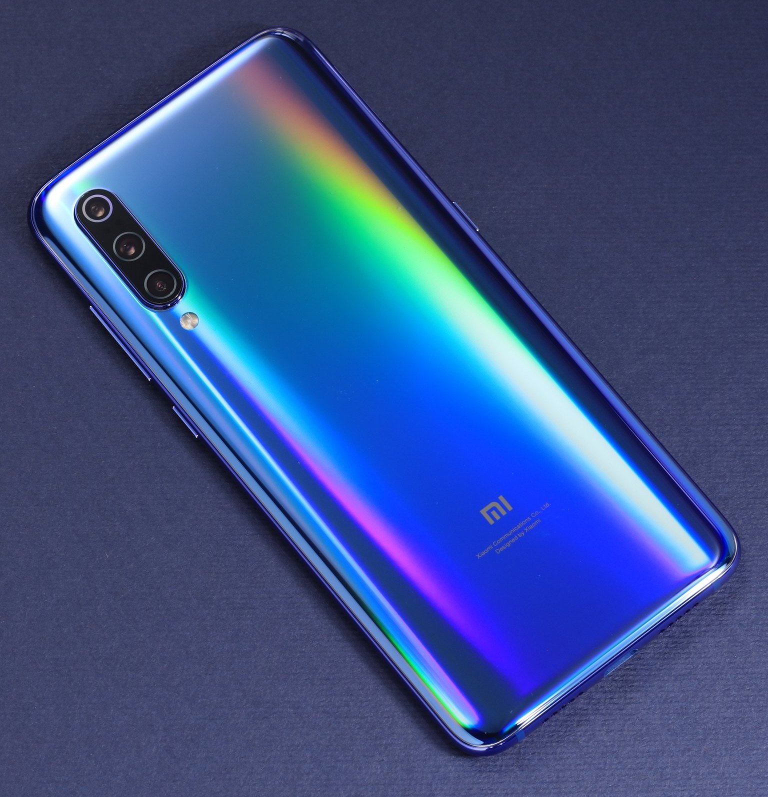 Xiaomi Mi 9 vertikal 1500px Header