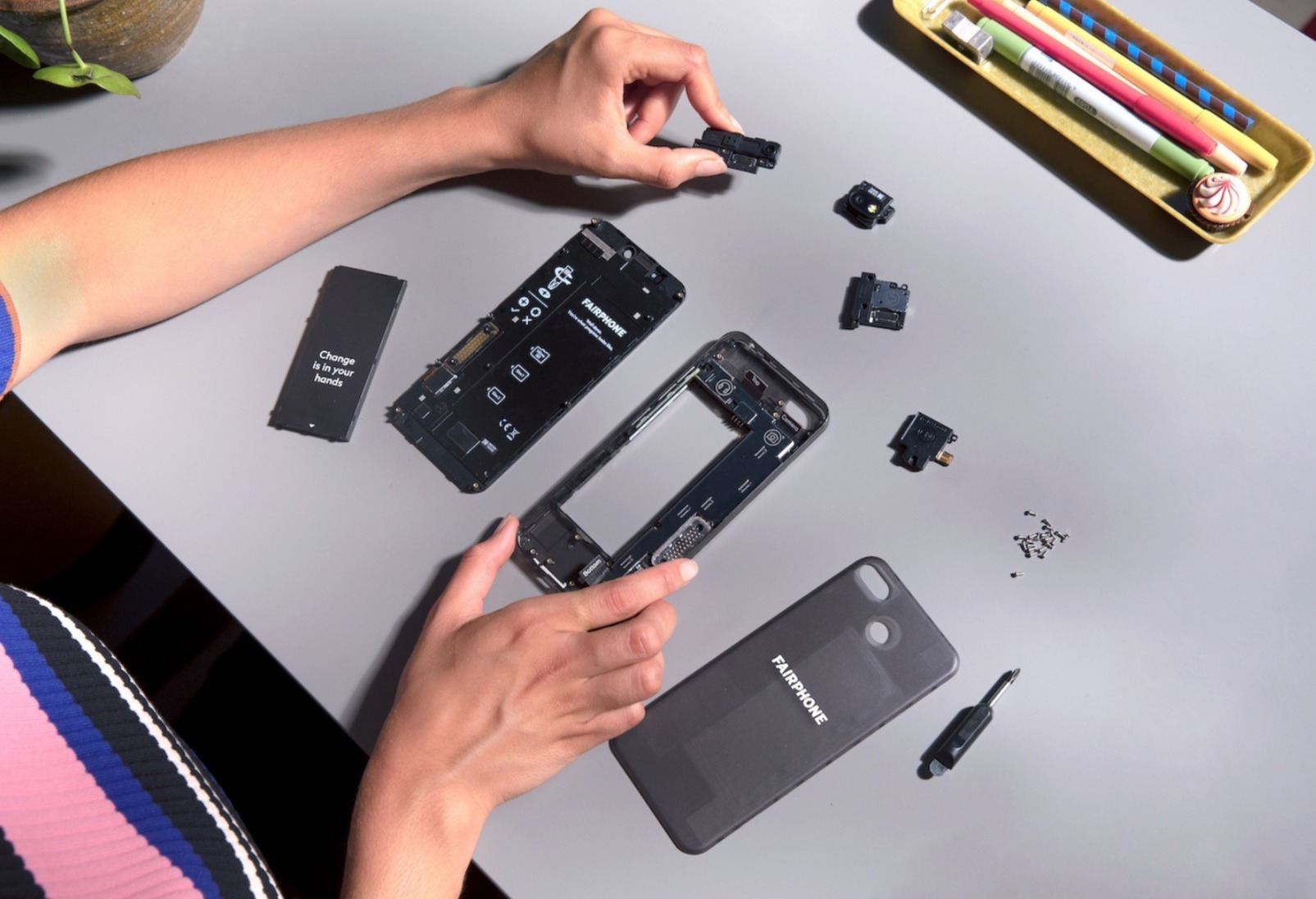 Fairphone 3 Header