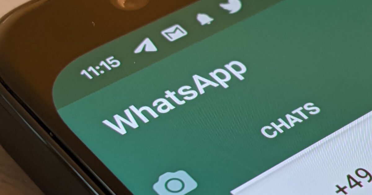 WhatsApp App Screenshot Header