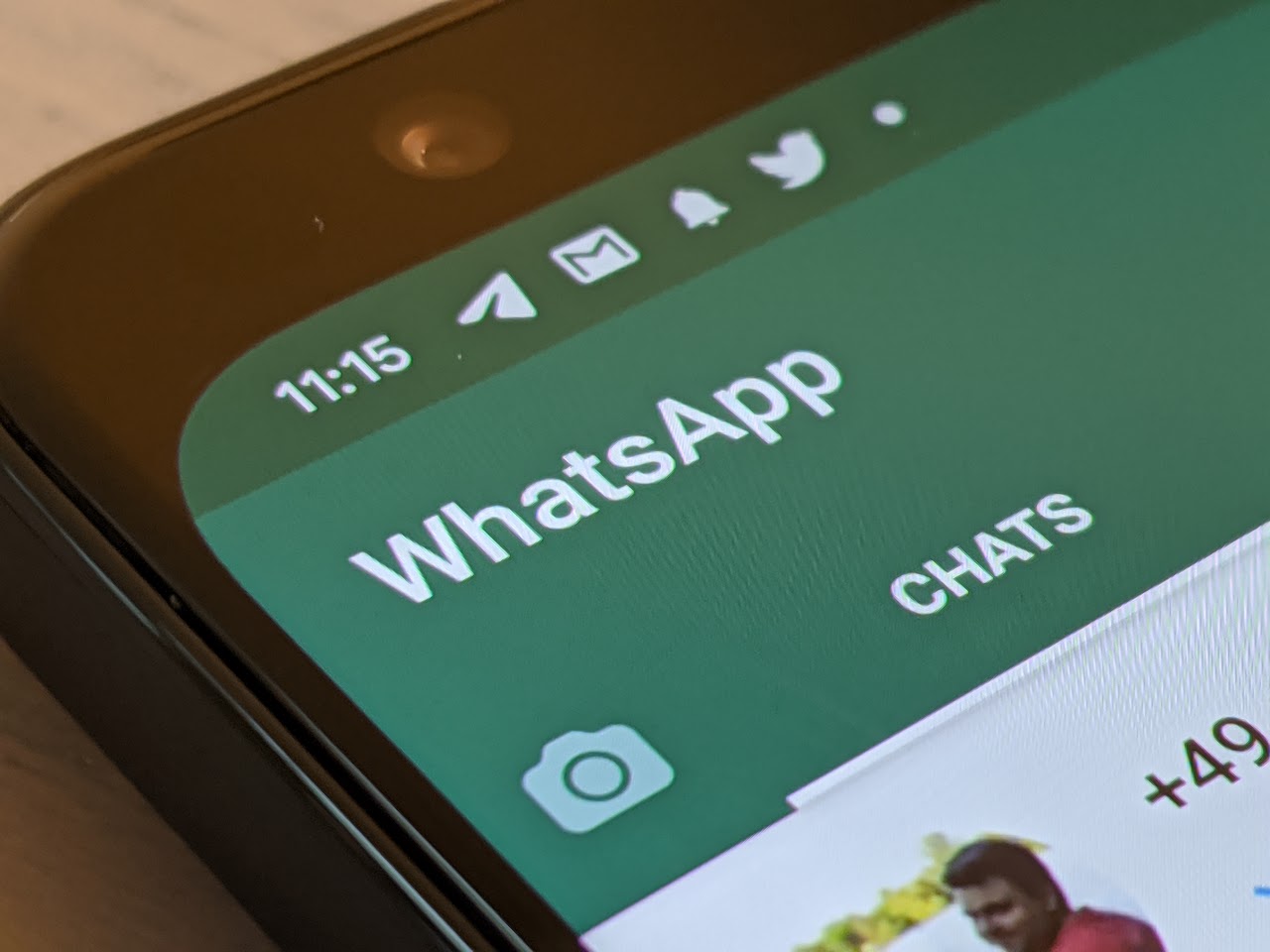 WhatsApp App Screenshot Header