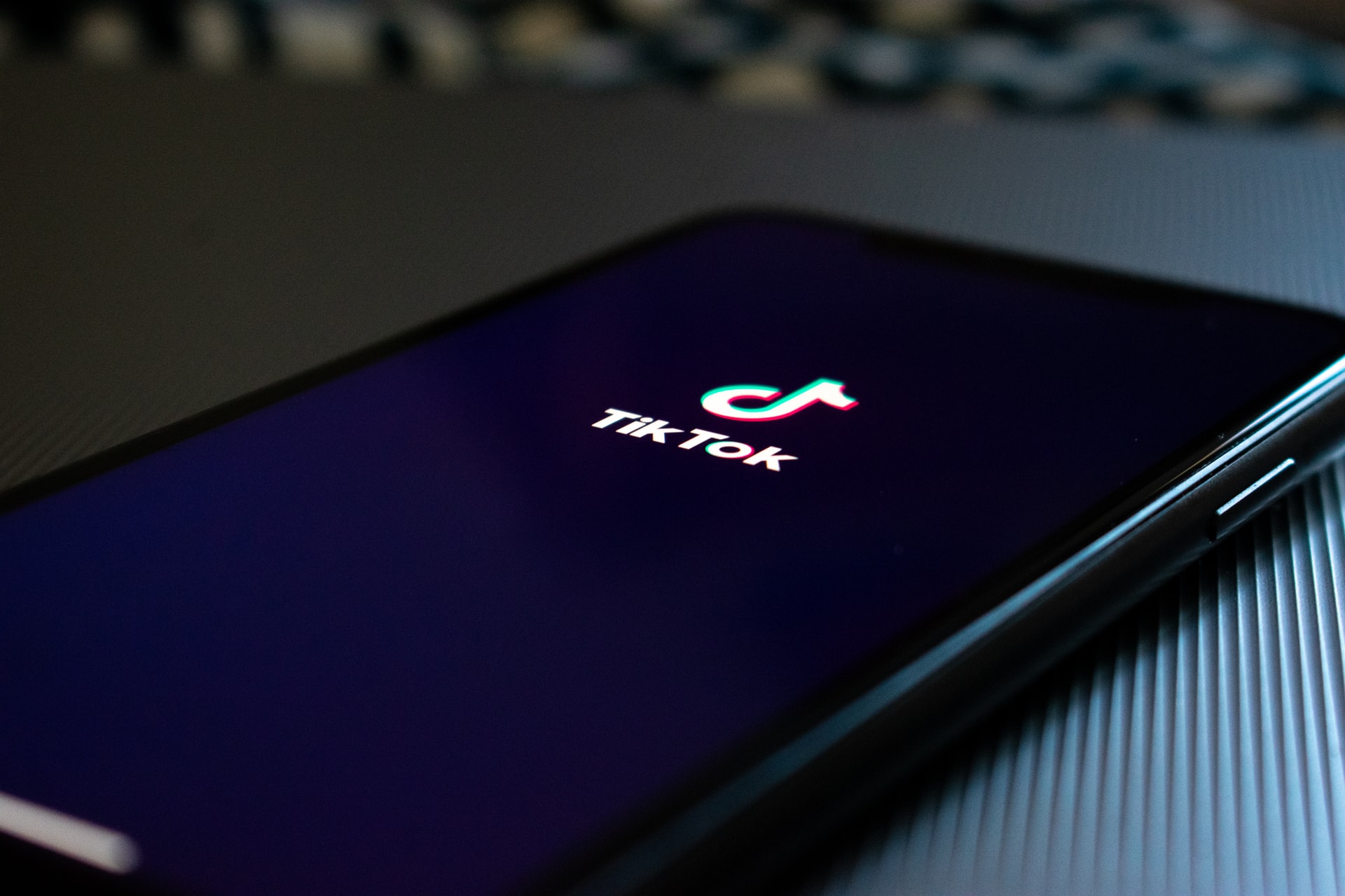 Tiktok Header Unsplash Kon Karampelas