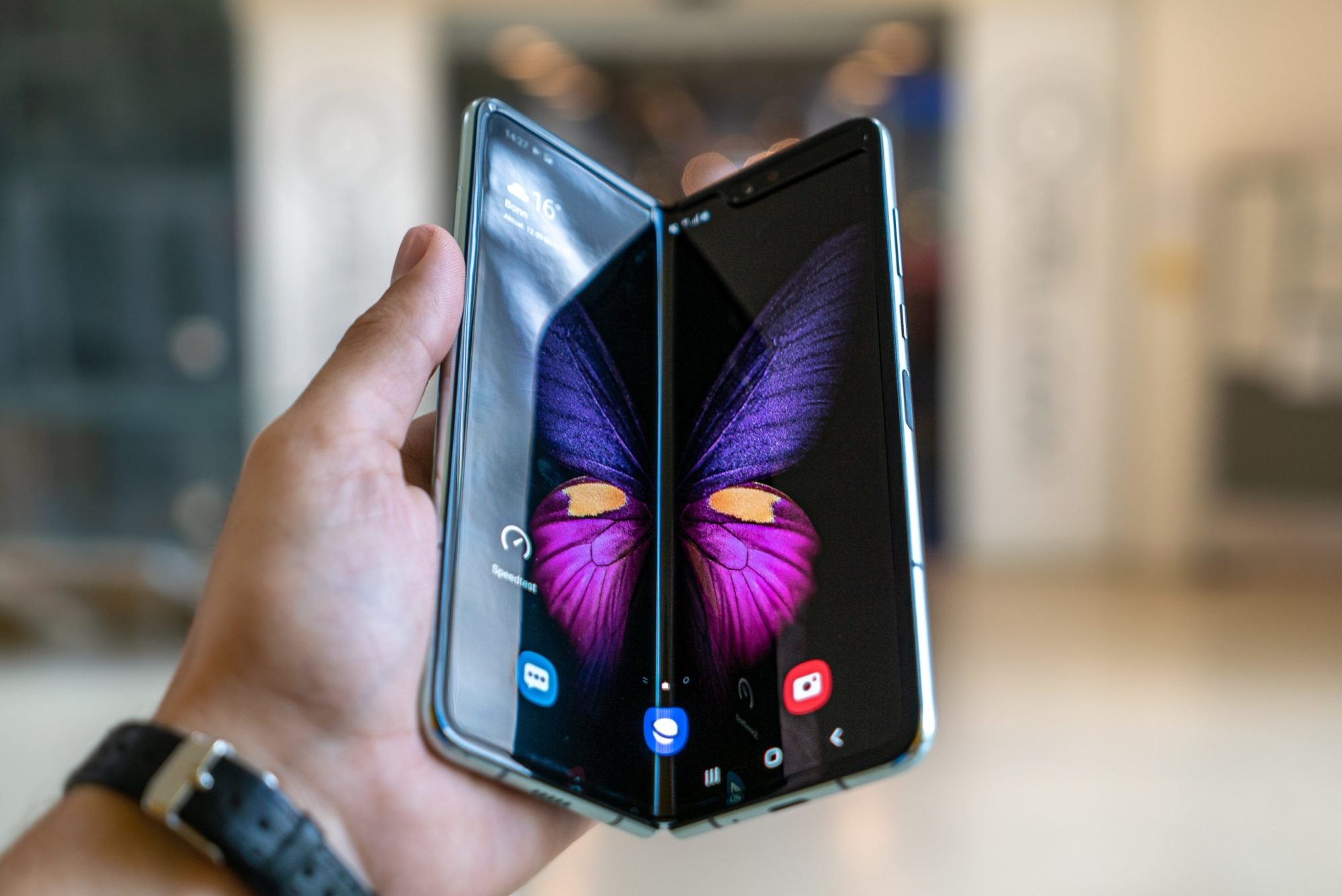 Samsung Galaxy Fold 5G Unsplash