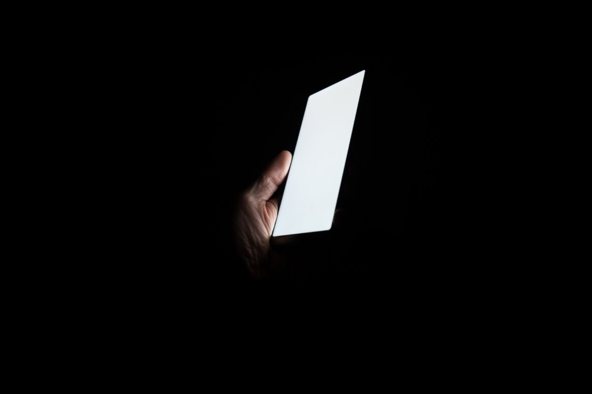 Smartphone Head Hero