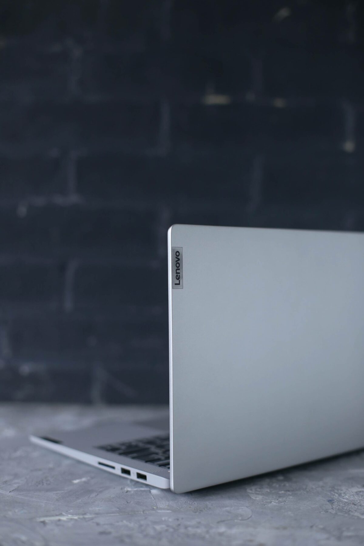 Lenovo Notebook Chromebook Head