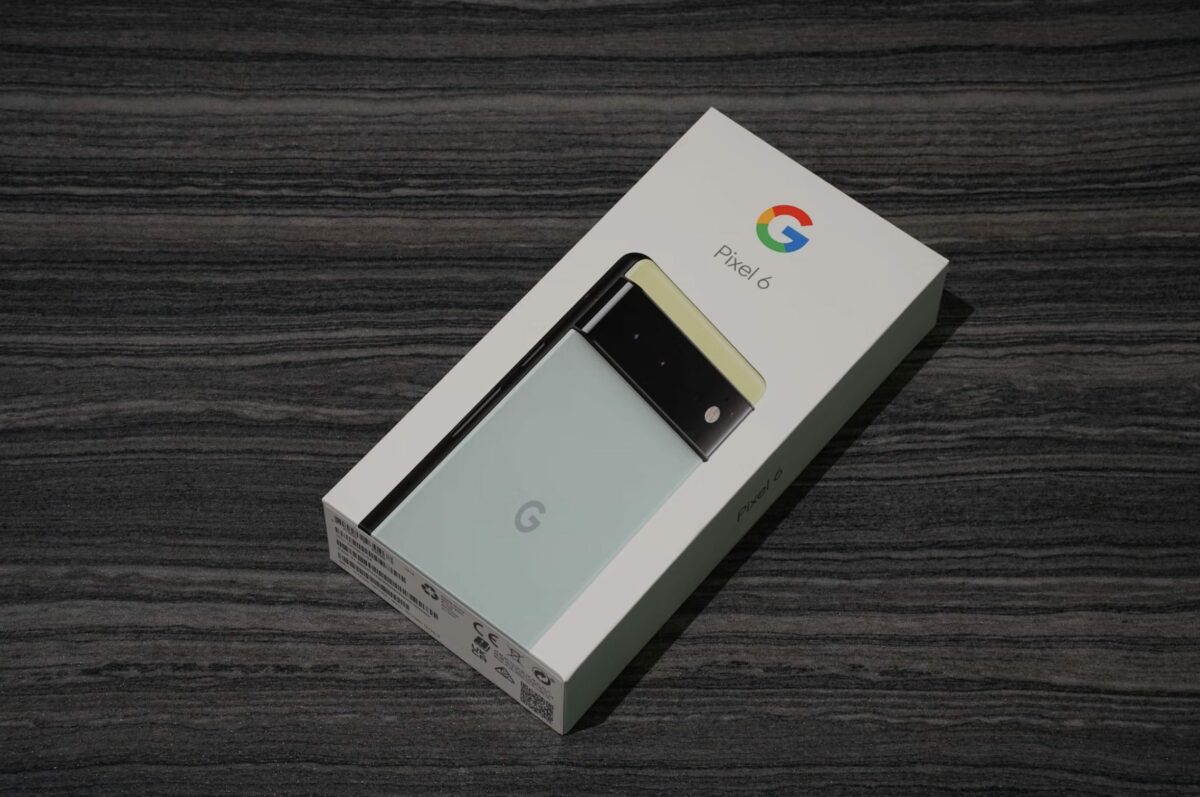 Google Pixel 6 Head