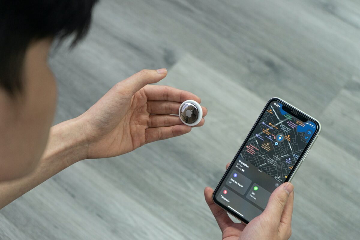 Apple Airtag Uwb Tracker D C Tr Nh Cxzz1njgpo8 Unsplash