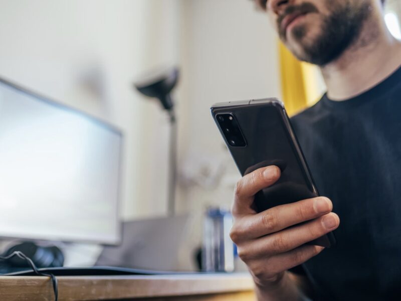 Smartphone Head Hero 2