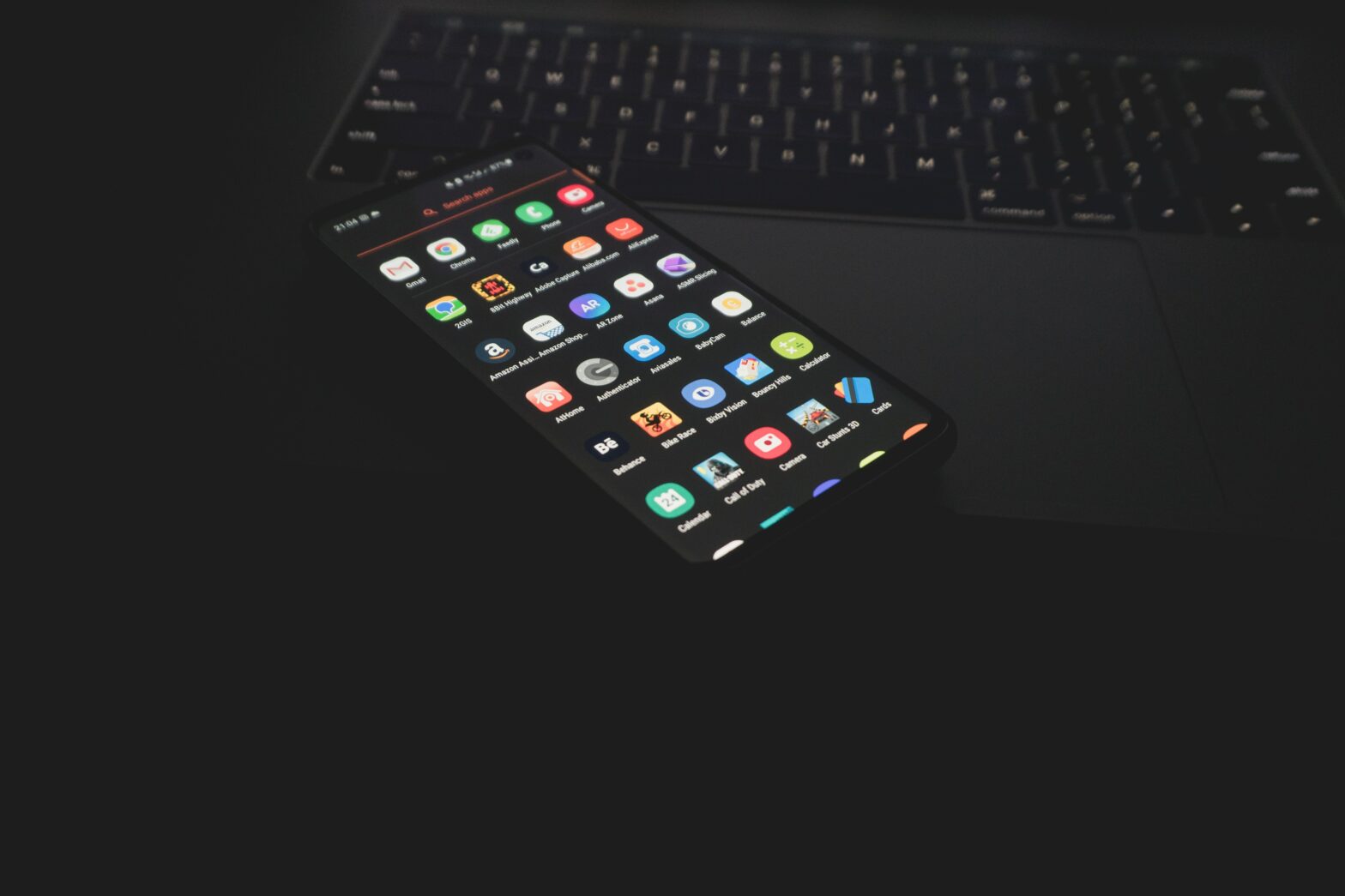 Android Smartphone Apps Dunkel Azamat E Eb1cgnniazi Unsplash Hero