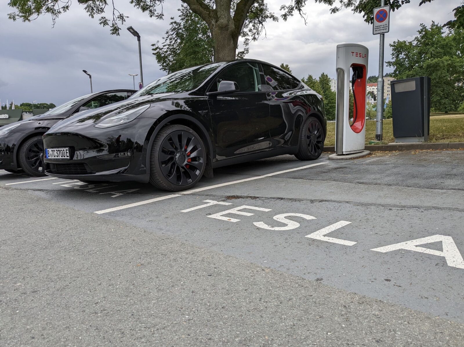 Tesla Hero