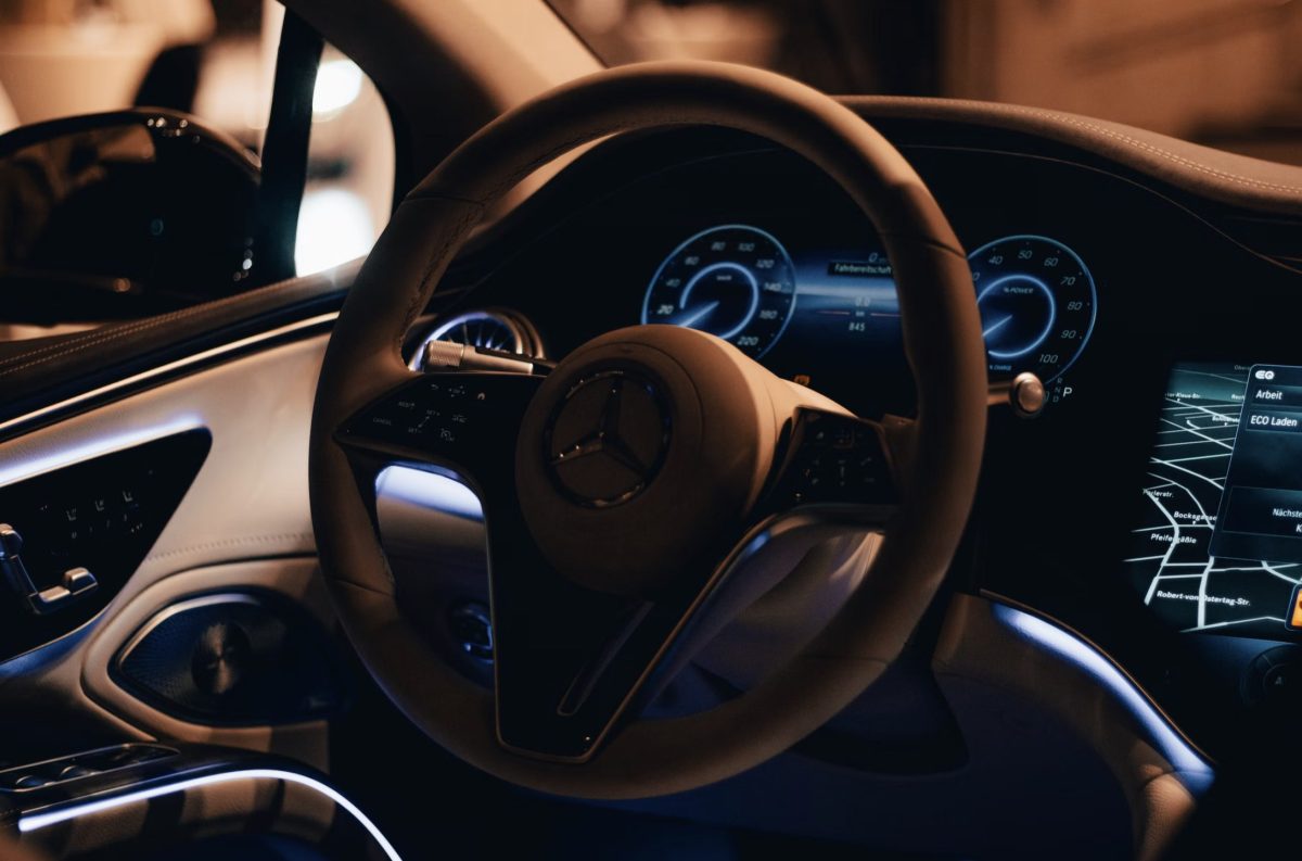 Mercedes EQ Cockpit Hero