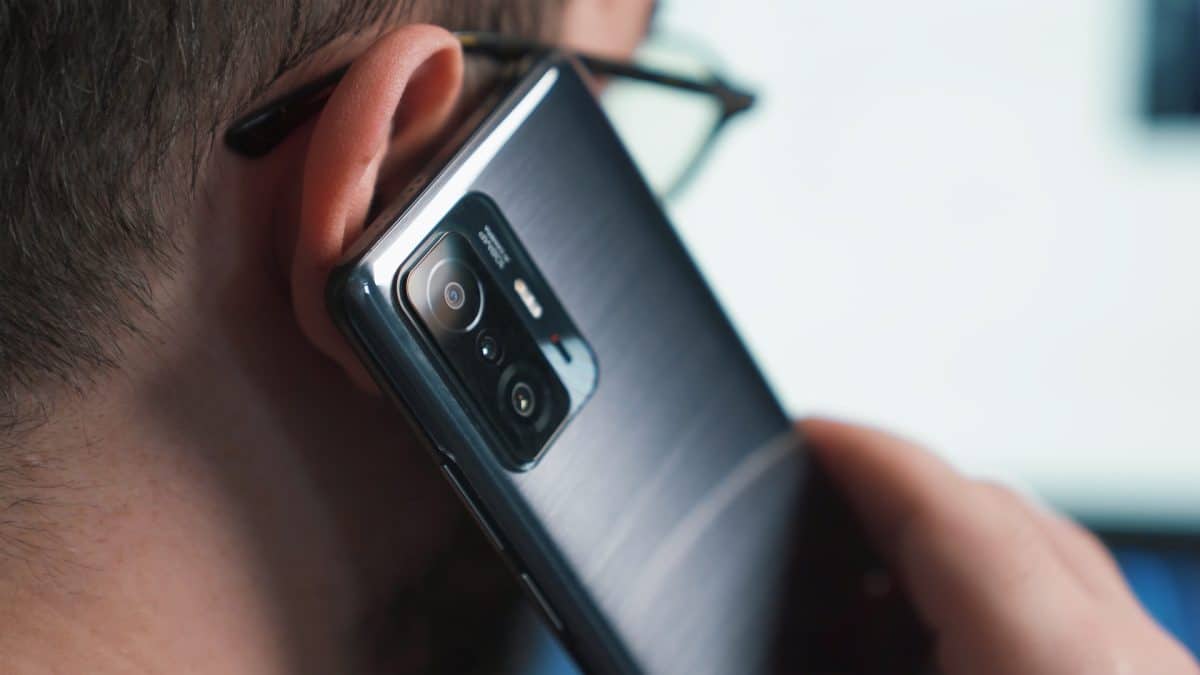 xiaomi-smartphone-onur-binay-diNfwACx8bk-unsplash