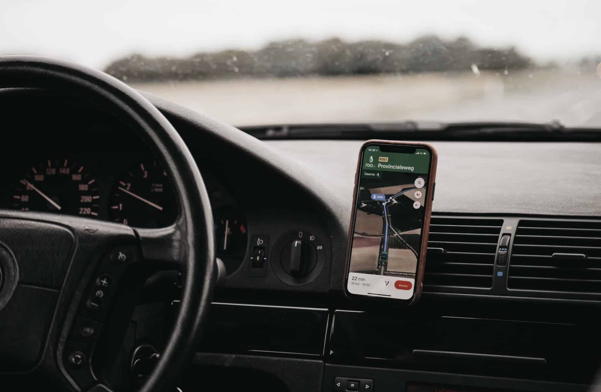 Google Maps Auto Navigation Hero