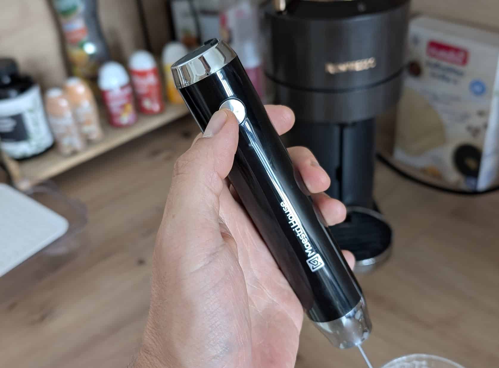 Täglich im Test: Dieser Milchaufschäumer ist besser als jeder Protein-Shaker