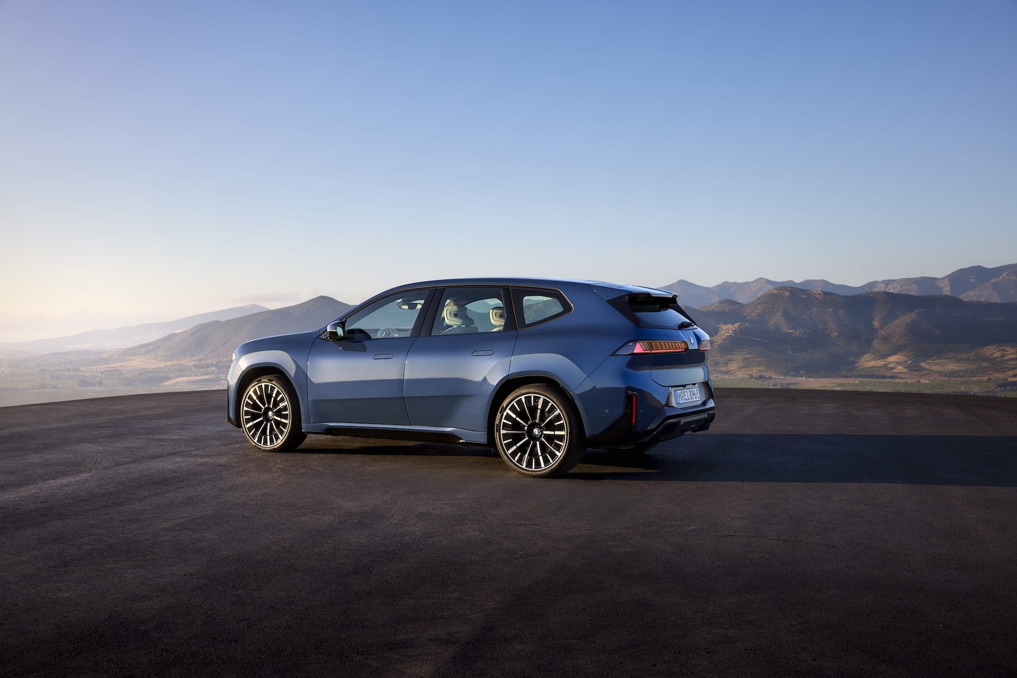 BMW-iX3-Polizei-M-nchen-f-hrt-die-Neue-Klasse-schon