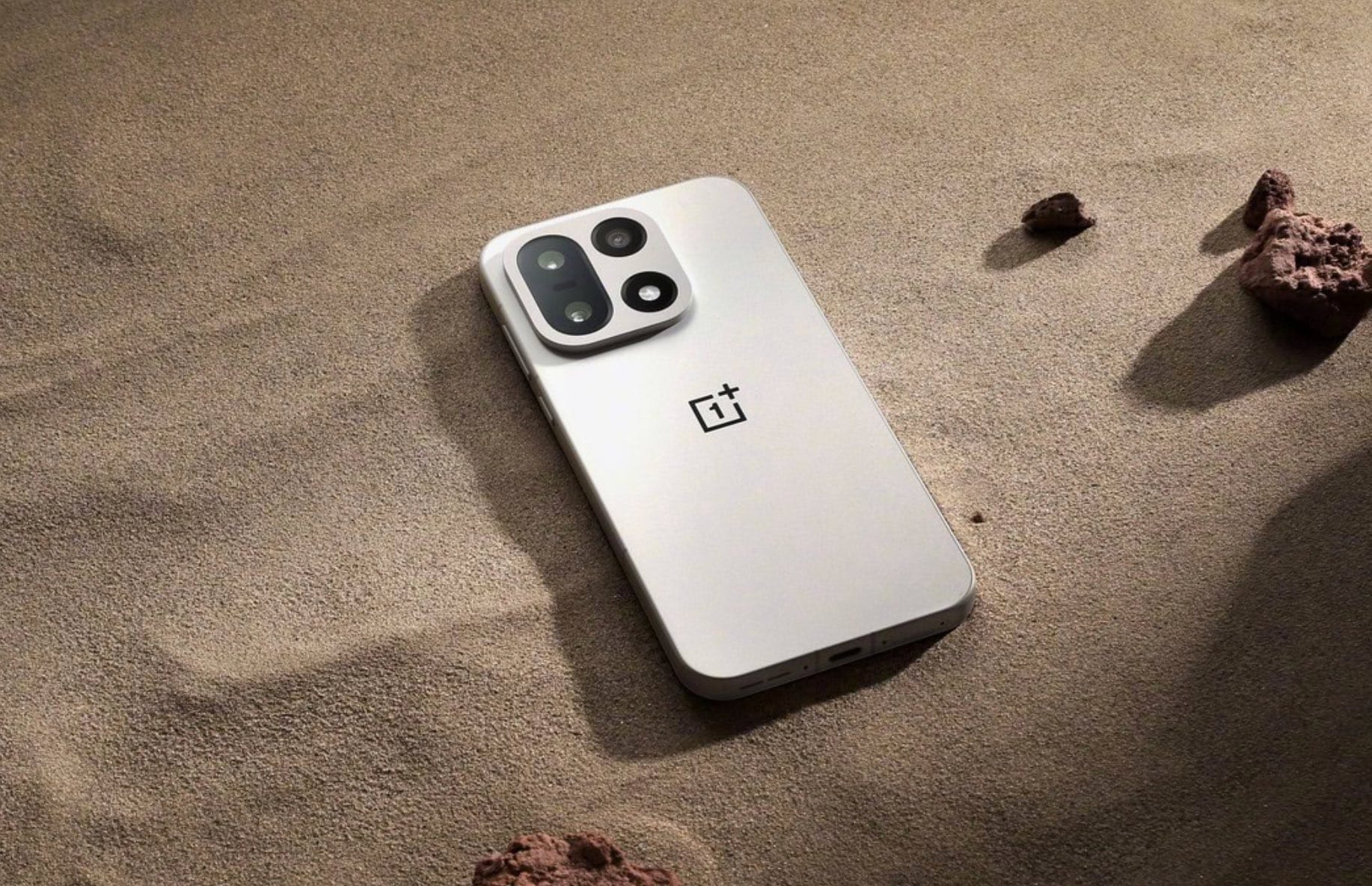 OnePlus-15-liegt-noch-unterm-Weihnachtsbaum